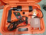 دریل مگنت دزنت PRO 315S کارکرده داخل کیف با مخزن آب‌صابون و تسمه